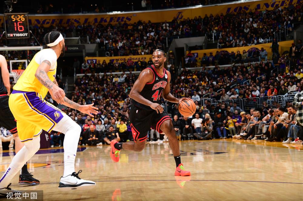 会显得更加 会显得更加